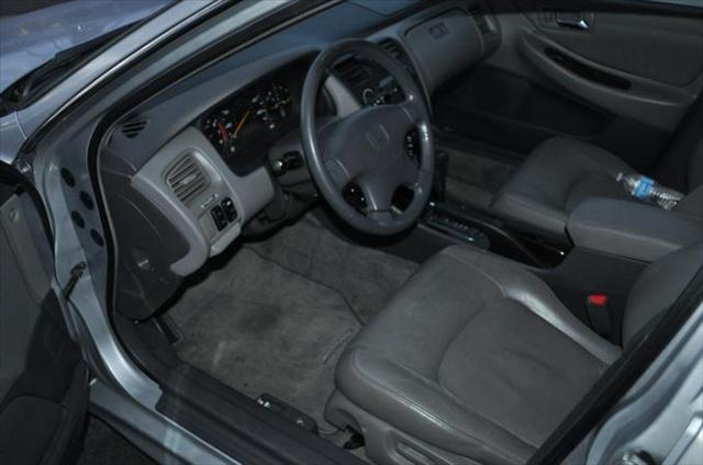 Honda Accord 2001 photo 3