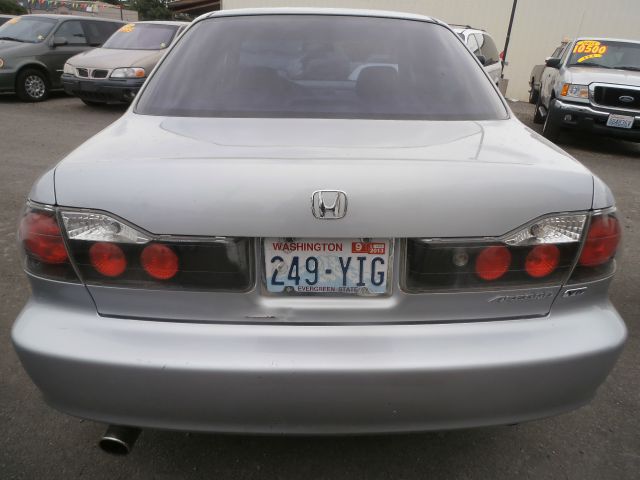 Honda Accord 2001 photo 1
