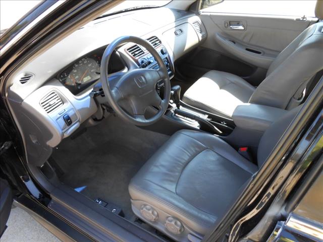 Honda Accord 2001 photo 1