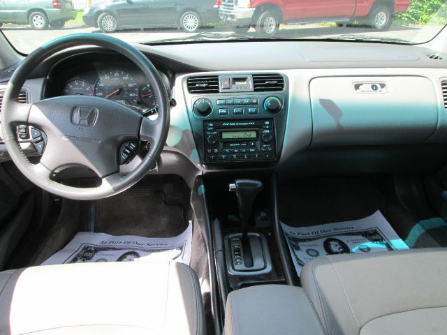 Honda Accord 2001 photo 3