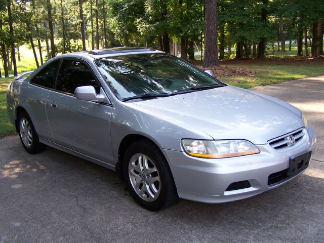Honda Accord 2002 photo 2