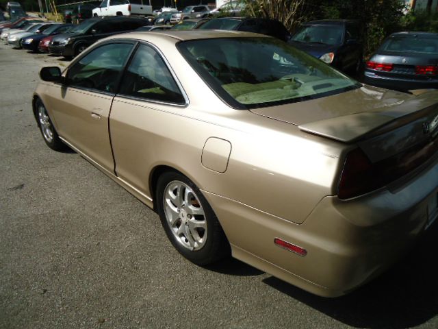 Honda Accord 2002 photo 2