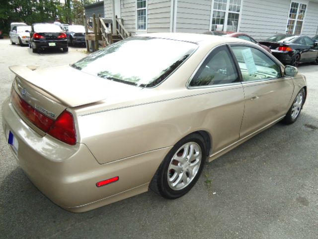 Honda Accord 2002 photo 9