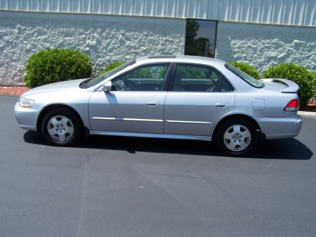 Honda Accord 2002 photo 1