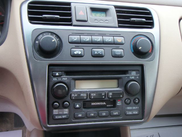 Honda Accord 2002 photo 3