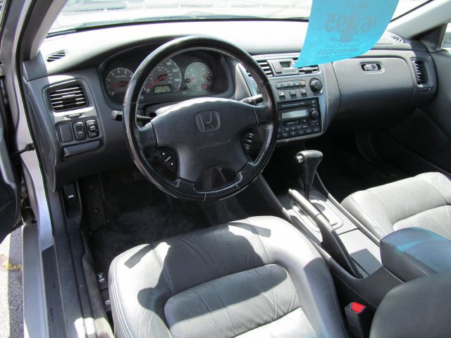 Honda Accord 2002 photo 10
