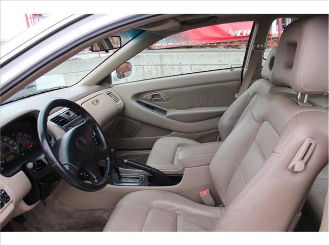 Honda Accord 2002 photo 2