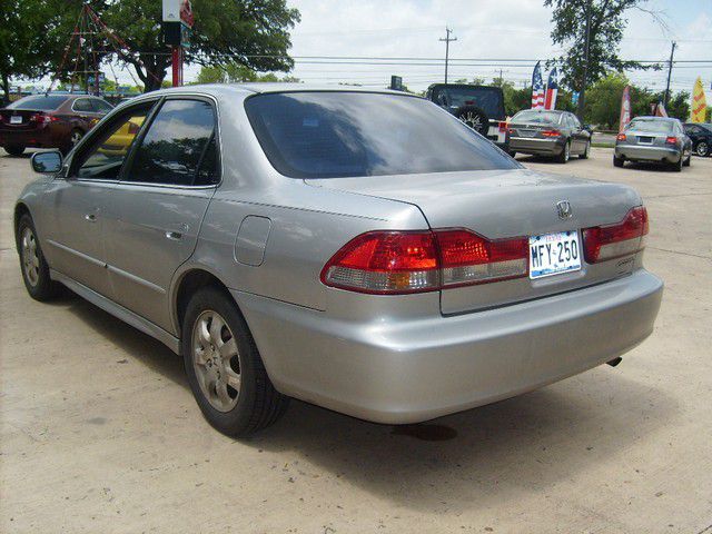 Honda Accord 2002 photo 1