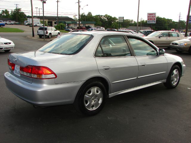 Honda Accord 2002 photo 1