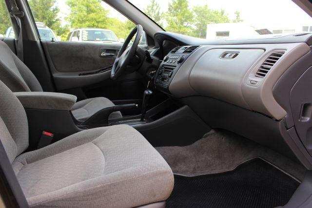 Honda Accord 2002 photo 22