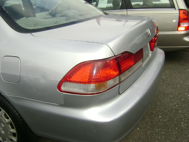 Honda Accord EXT CAB 134.0 WB 2WD LT1 Sedan