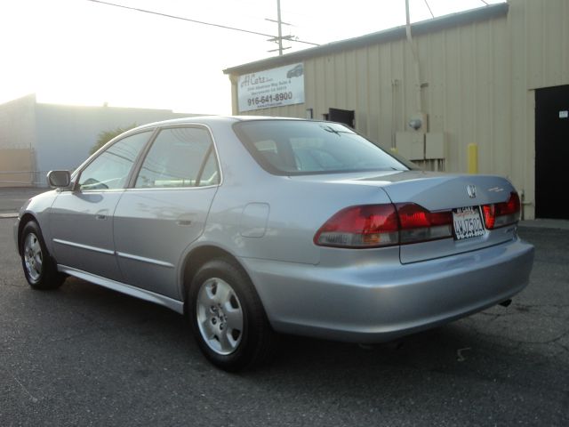 Honda Accord 2002 photo 2