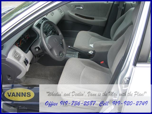 Honda Accord 2002 photo 1