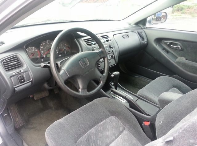 Honda Accord 2002 photo 1