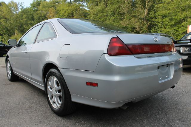 Honda Accord 2002 photo 1