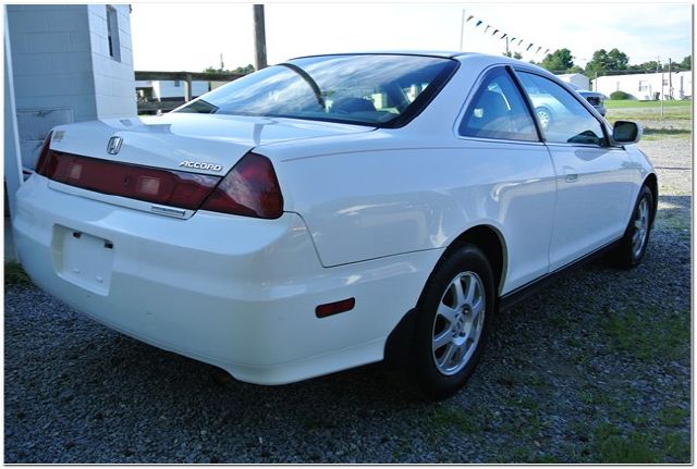 Honda Accord 2002 photo 1