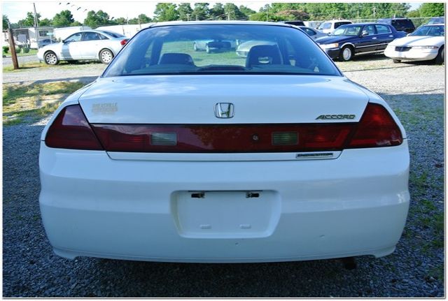 Honda Accord 2002 photo 2