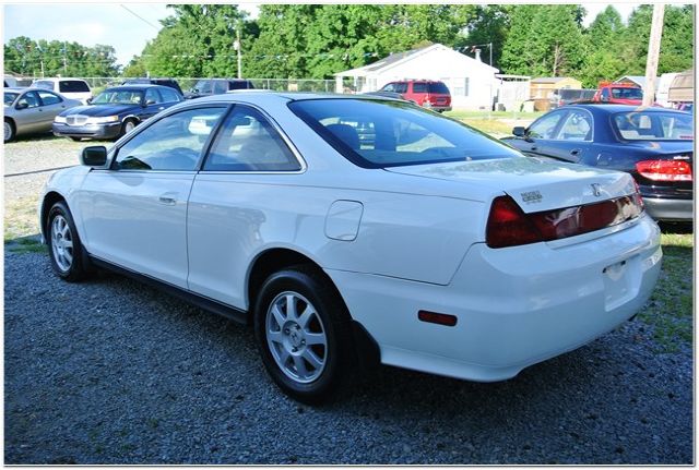 Honda Accord 2002 photo 4