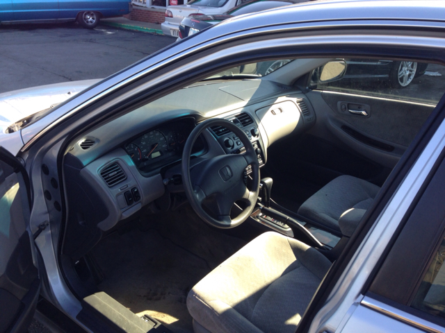 Honda Accord 2002 photo 2