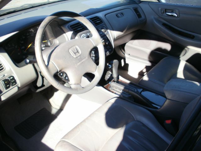 Honda Accord 2002 photo 4