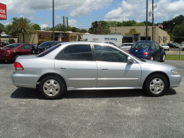 Honda Accord 2002 photo 2