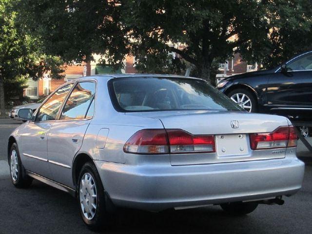 Honda Accord 2002 photo 2