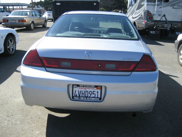 Honda Accord 2002 photo 2