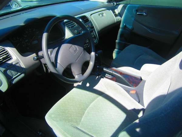 Honda Accord 2002 photo 1