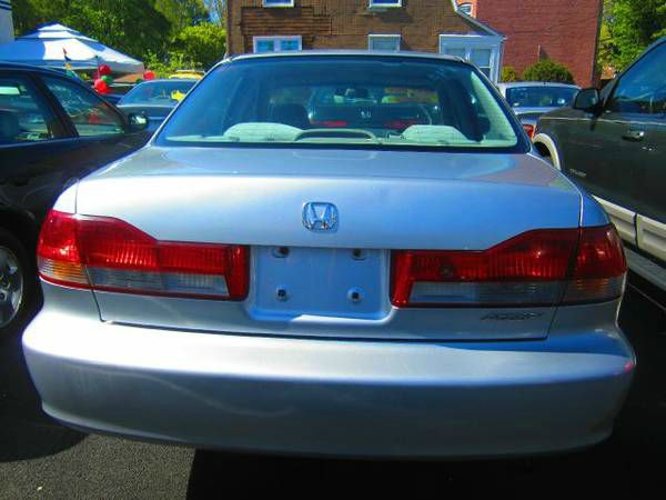 Honda Accord 2002 photo 2