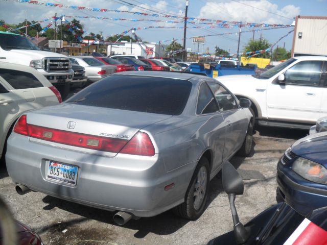 Honda Accord 2002 photo 2