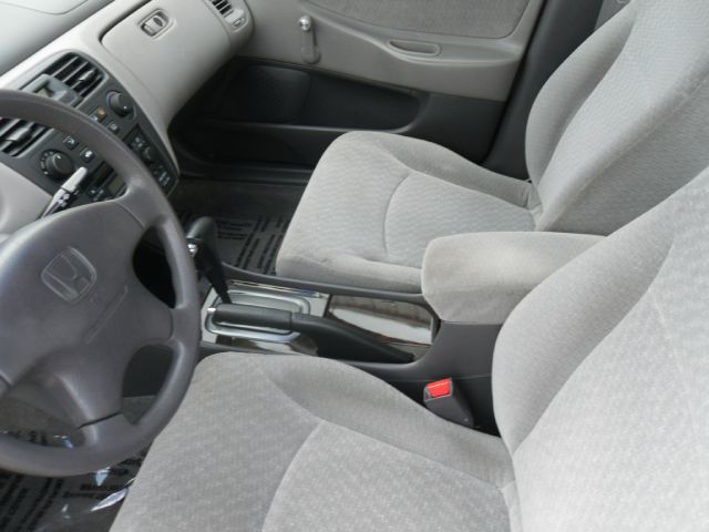 Honda Accord 2002 photo 16