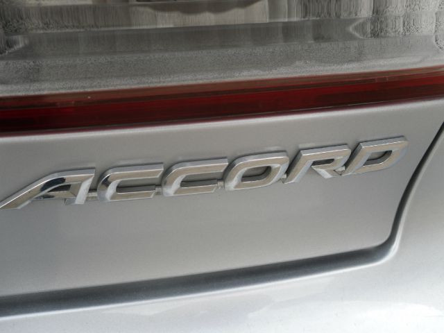 Honda Accord 2002 photo 4