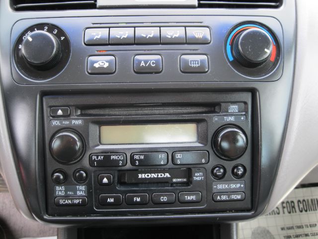 Honda Accord 2002 photo 8