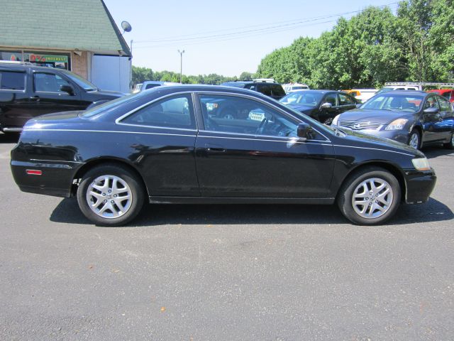 Honda Accord 2002 photo 2