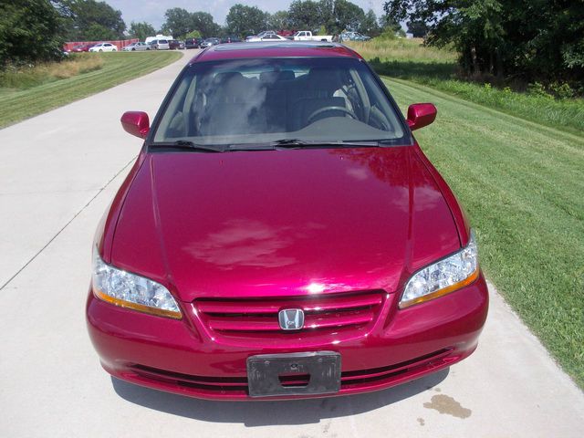 Honda Accord 2002 photo 1
