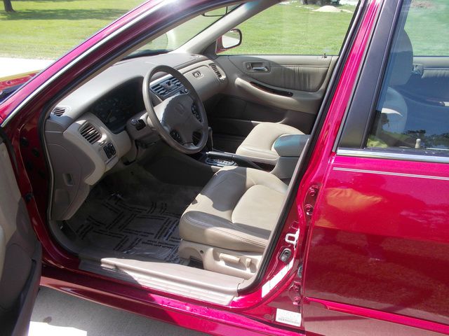 Honda Accord 2002 photo 2