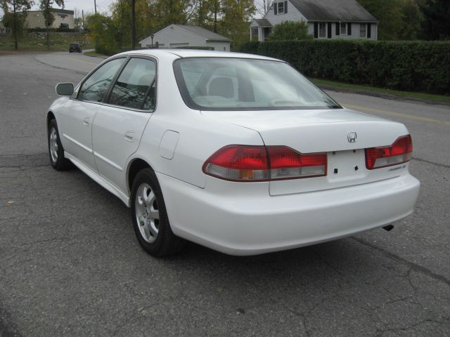 Honda Accord 2002 photo 2