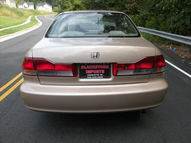 Honda Accord 2002 photo 2