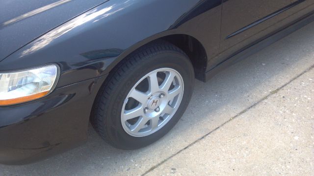 Honda Accord 2002 photo 2