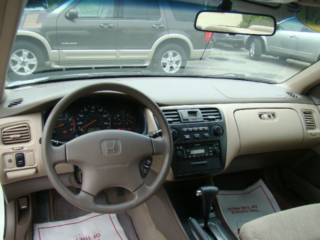 Honda Accord 2002 photo 17