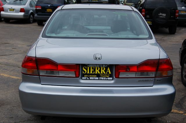 Honda Accord 2002 photo 9