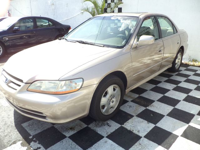 Honda Accord 2002 photo 1
