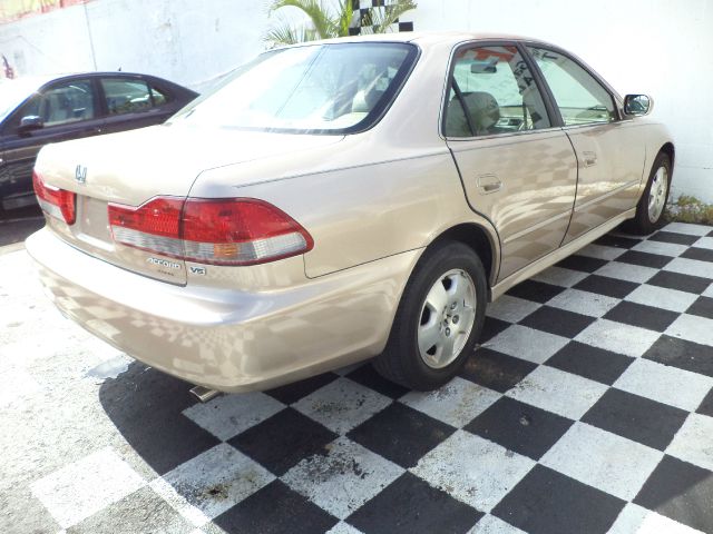 Honda Accord 2002 photo 4