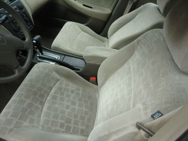 Honda Accord 2002 photo 6