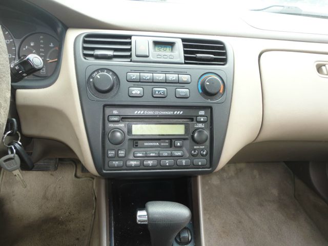 Honda Accord 2002 photo 8