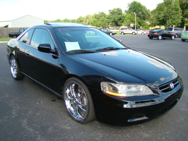 Honda Accord 2002 photo 2