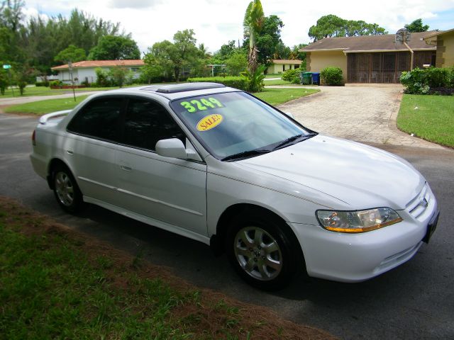 Honda Accord 2002 photo 2