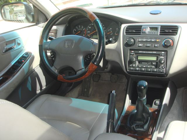 Honda Accord 2002 photo 12