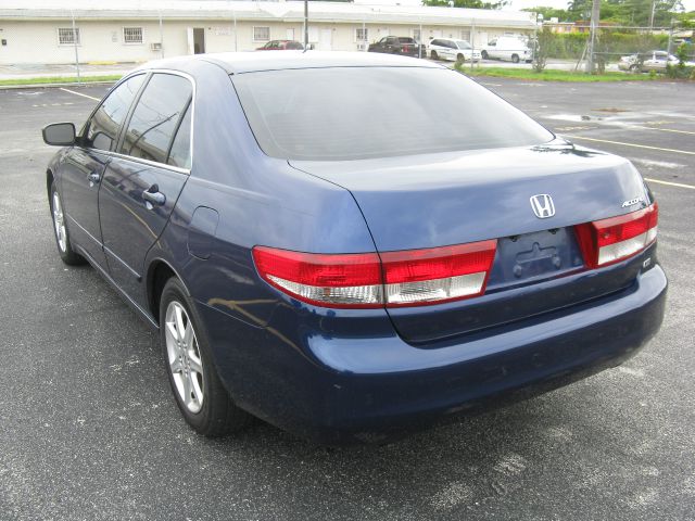 Honda Accord 2003 photo 2