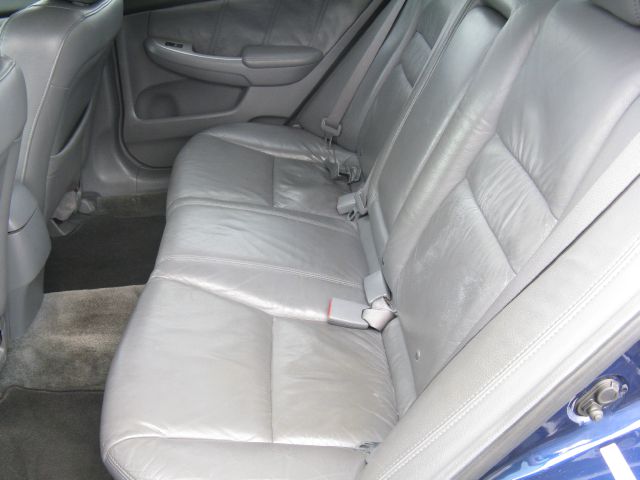 Honda Accord 2003 photo 4